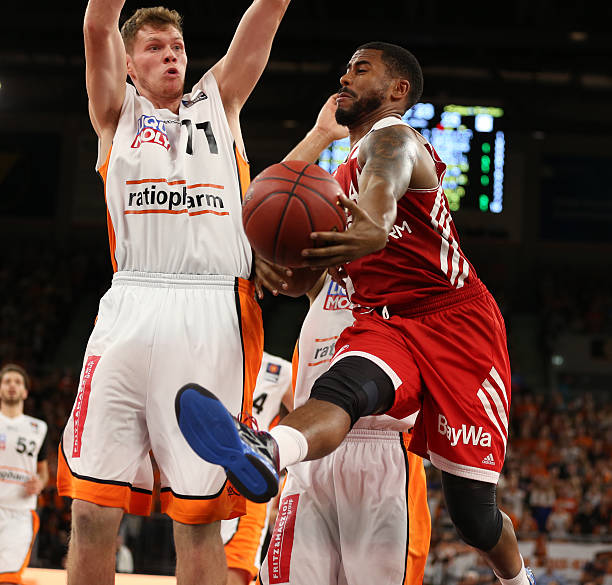 也是对球迷 也是对球迷